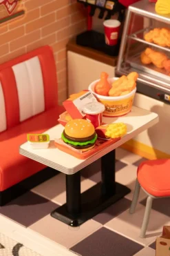 RolifeĀ® Super Creator Yum Yum Burgers DIY Miniature Kit