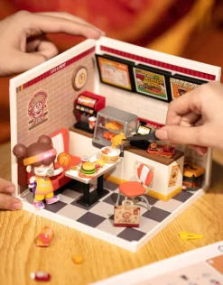 Rolife® Super Creator Yum Yum Burgers DIY Miniature Kit