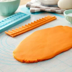 Satin Ice® Ready-To-Use Fondant, 4.4oz.