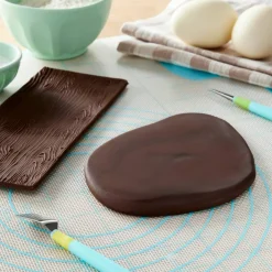 Satin Ice® Ready-To-Use Fondant, 4.4oz.