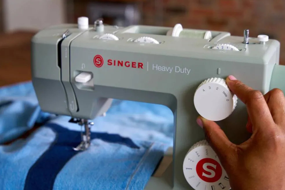 SINGER® Heavy Duty 4511™ Sewing Machine
