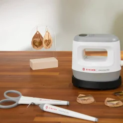 SINGER® MOMENTO™ Mini Press