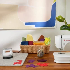 SINGER® MOMENTO™ Mini Press