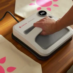 SINGER® MOMENTO™ Square Press