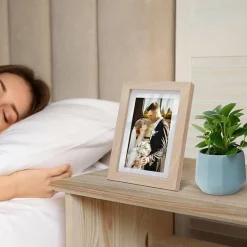 Solid Oak Wood 5x7 Picture Frame with Mat for 4x6 Photos, Natural Wood Frame with Plexi Front for Wall or Tabletop Display, Vertical Horizontal Photo Frame (1 Pack)