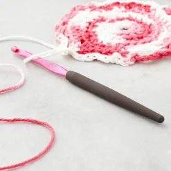 Susan Bates® Silvalume® Aluminum Crochet Hook