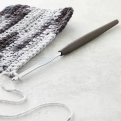Susan Bates® Silvalume® Aluminum Crochet Hook