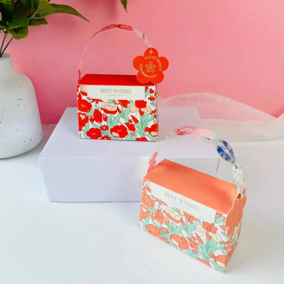 Sweet Degrees Kitchen Purse-Shaped Handbag Favor Box with Decorative Handle and Gift Tag