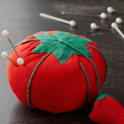 Tomato Pin Cushion by Loops & Threads™