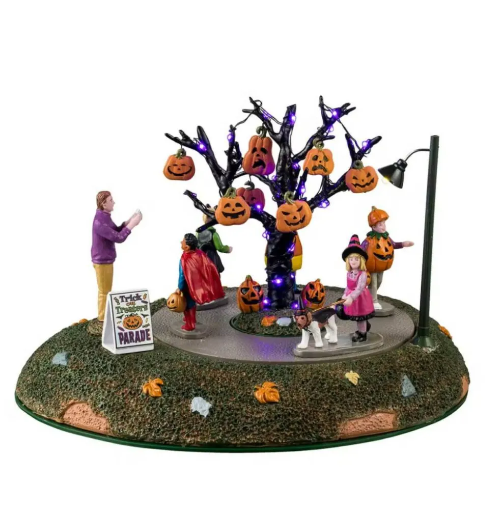 Trick Or Treaters Parade - Lemax Spooky Town