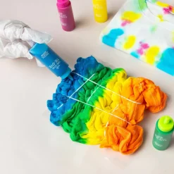 Tulip® 18 Color Glow Tie Dye Kit