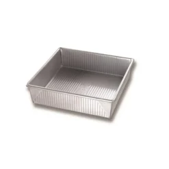 USA Pan 9 x 9 in. USA Pan Nonstick Surface Steel Square Cake Pan 12 Cups
