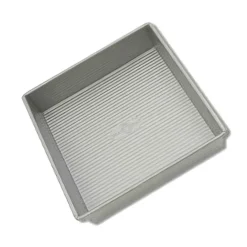 USA Pan 9 x 9 in. USA Pan Nonstick Surface Steel Square Cake Pan 12 Cups