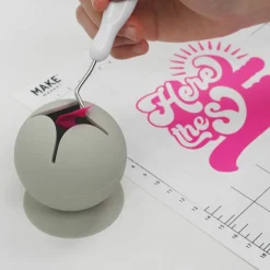 Vinyl Weeding Scraps Collector Suction Cup by Make MarketĀ®