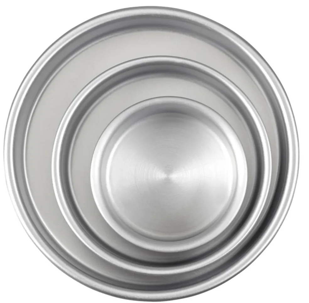 Wilton® Aluminum Bakeware Round Cake Pan Set