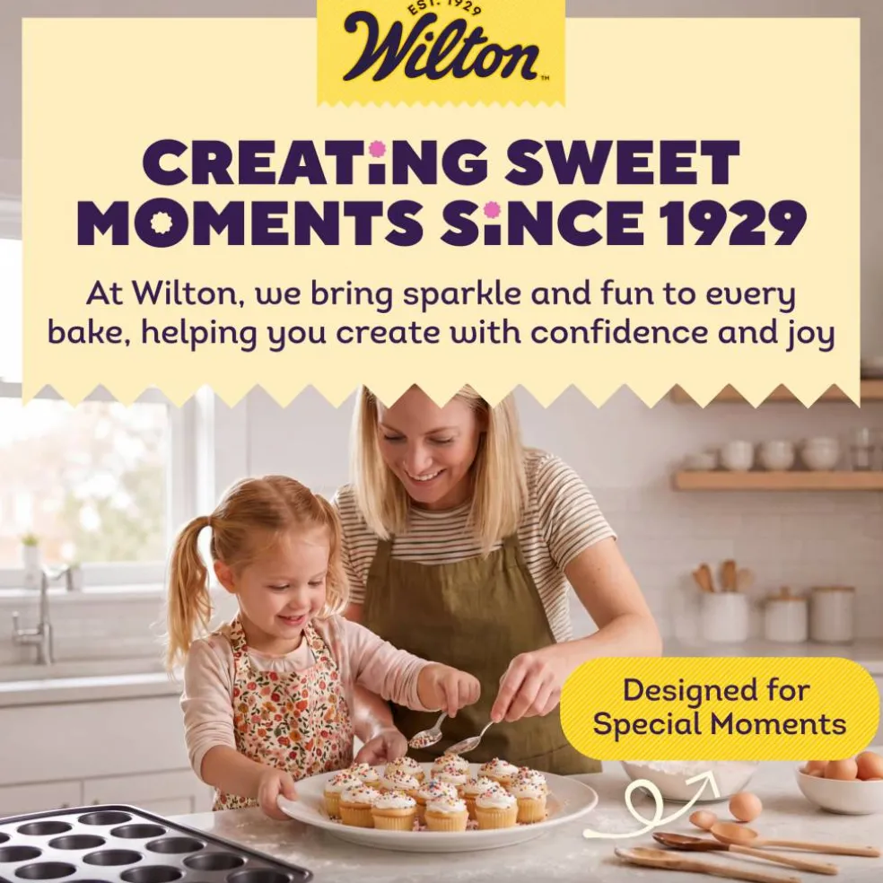 Wilton® Gold Non-Stick Bakeware Medium Baking Sheet