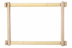 Wooden tapestry embroidery frame with clips 13,7*18,9in CSFR3548