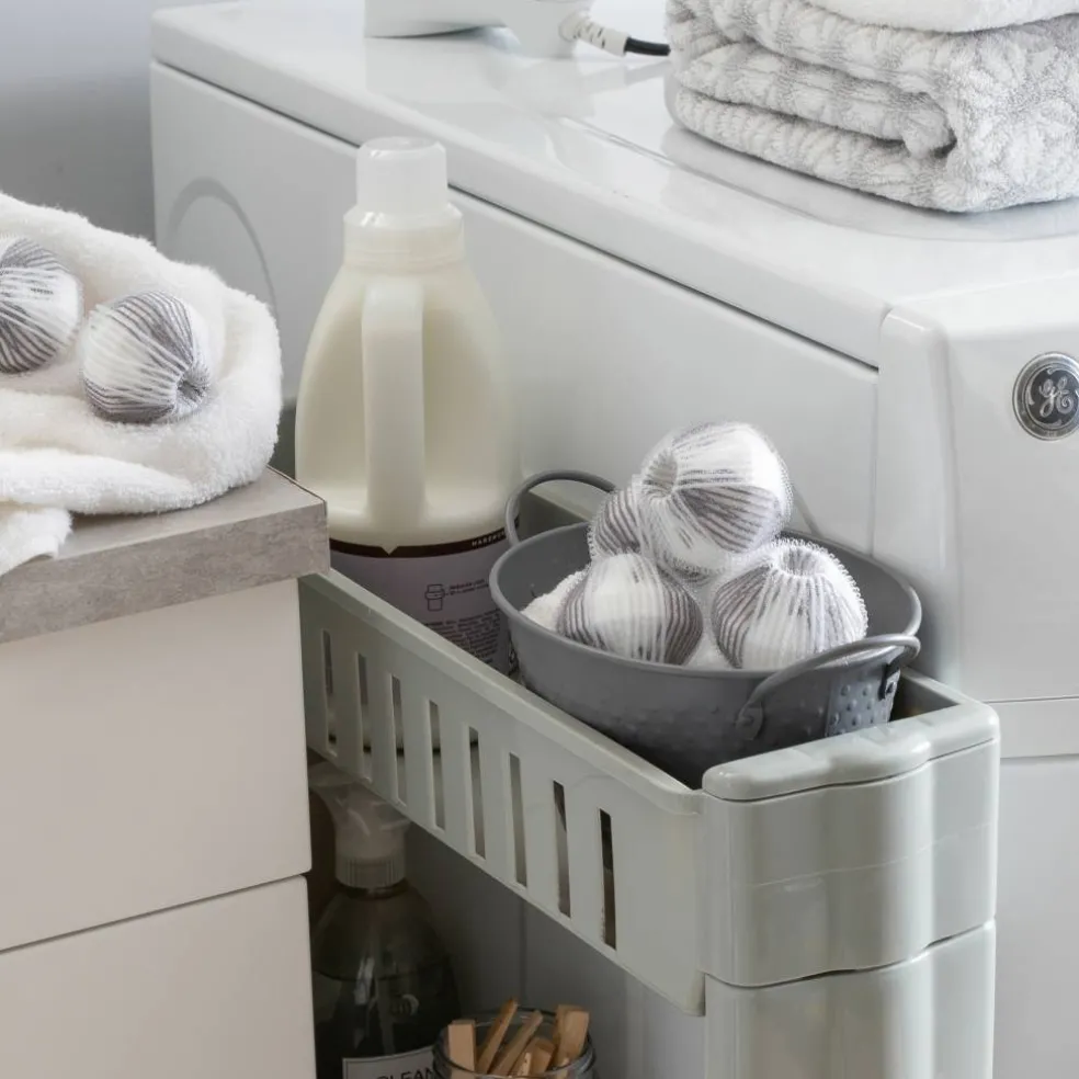 Woolite® Jumbo Lint & Hair Removing Wash Balls, 6ct.