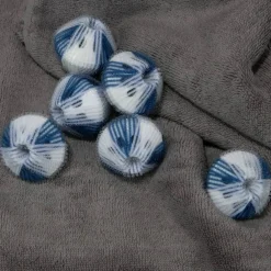 Woolite® Jumbo Lint & Hair Removing Wash Balls, 6ct.