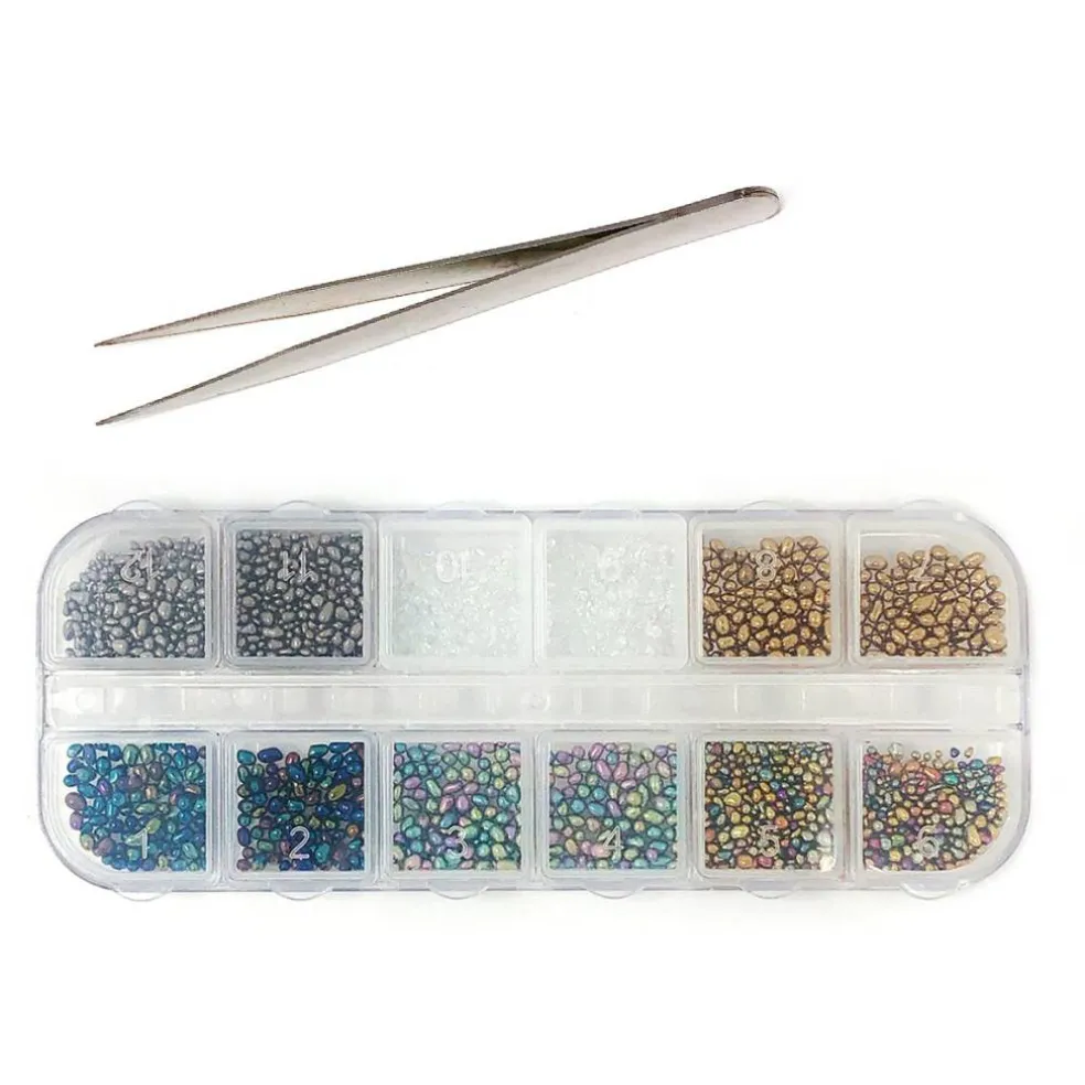 Wrapables Dazzling Nail Art Rhinestones Nail Manicure with Plastic Case