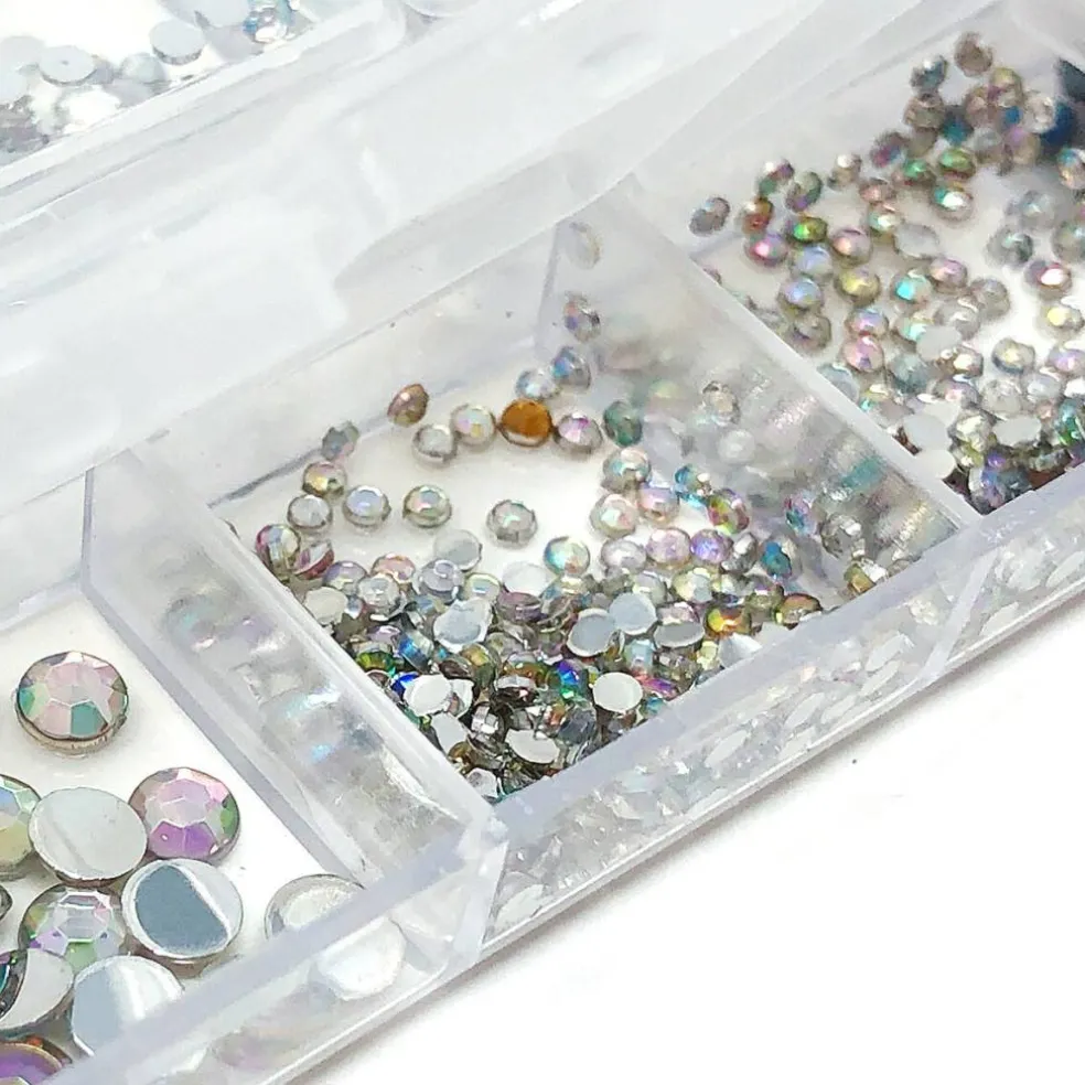 Wrapables Dazzling Nail Art Rhinestones Nail Manicure with Plastic Case