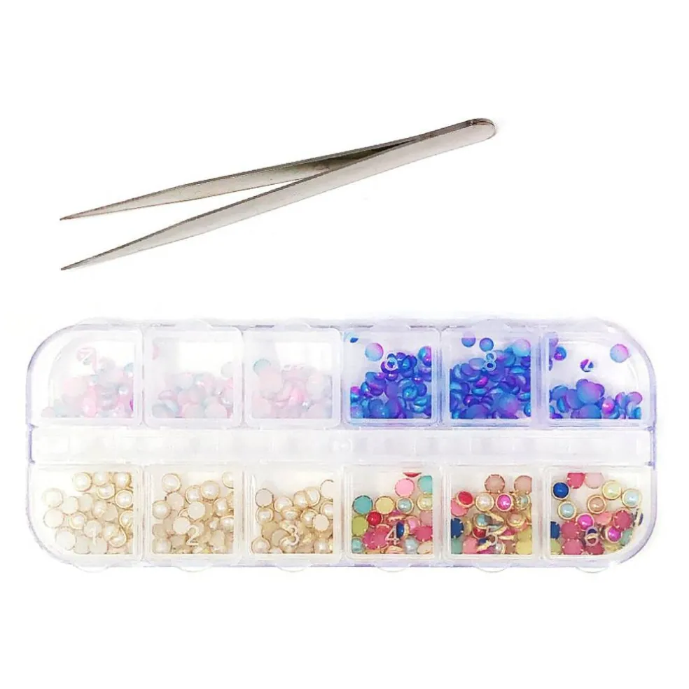 Wrapables Dazzling Nail Art Rhinestones Nail Manicure with Plastic Case