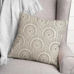 18" x 18" Fan Pattern Indoor/Outdoor Throw Pillow