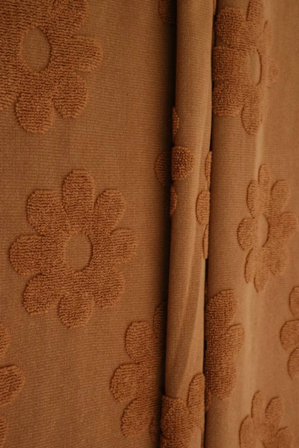 1 Yard Daisy Floral Jacquard Knit Fabric for Apparel 58/60" Wide