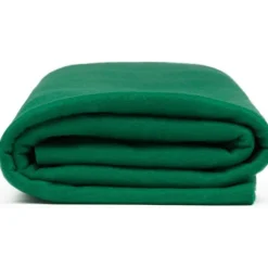 1 Yard Emerald Green Acrylic Felt Fabric 72″ Wide 100% acrylic Soft Durable 1.6mm Thick Craft DIY Arts Crafts Decorations Sewing